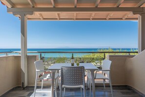 Habitación Confort, vista al mar | Insonorización, cunas gratuitas, wifi gratis y ropa de cama