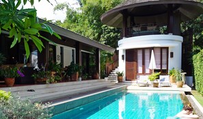 Piscine extérieure