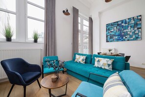 TV, offices - Deluxe Studio | A/C | mezzanine (Kraków)