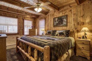 2 عدّة غرف نوم ومكواة/لوح كي وخدمة الإنترنت وملاءات أسرّة