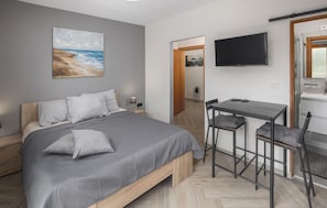 2 Schlafzimmer, Reisekinderbett, kostenloses WLAN, Bettwäsche