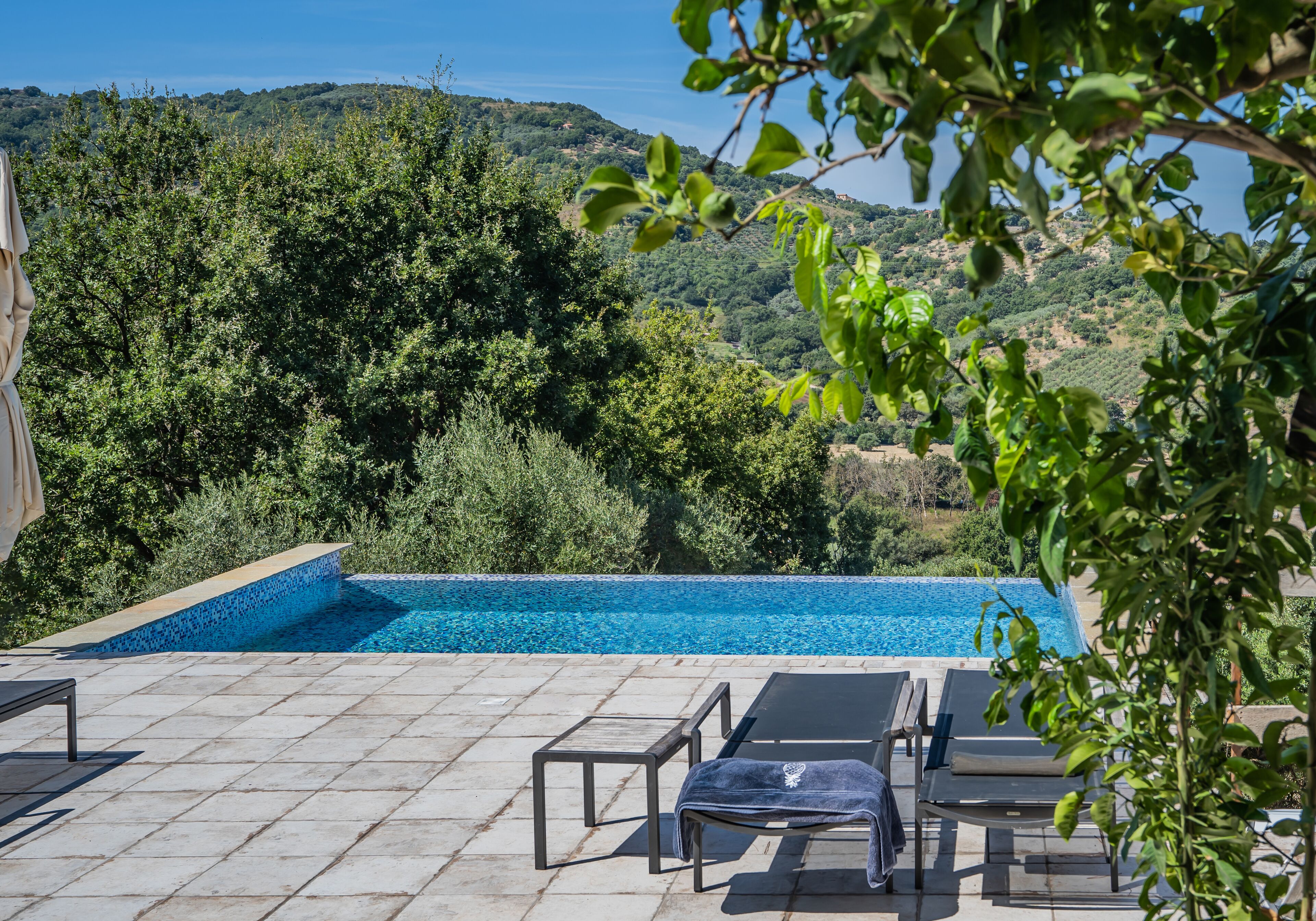 Piscina all'aperto, una piscina riscaldata