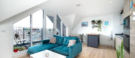 テレビ、書斎 / ワークスペース