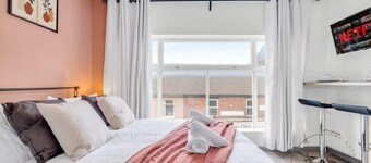 Studio 2A with Smart TV, Netflix & Free Parking