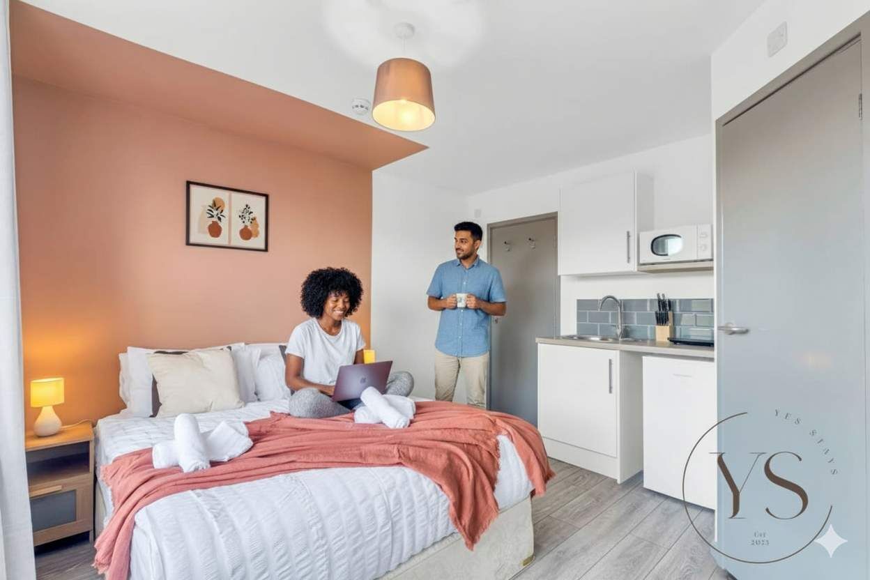 1 soverom, skrivebord, strykejern/-brett og wi-fi