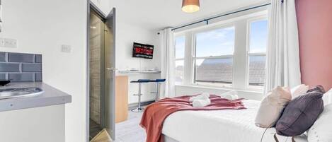 1 bedroom, iron/ironing board, WiFi, bed sheets