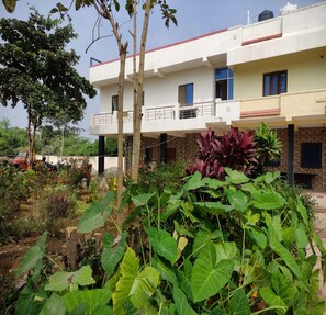 Exterior - GP Village Resort (Melmalayanur)