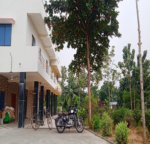 Exterior - GP Village Resort (Melmalayanur)