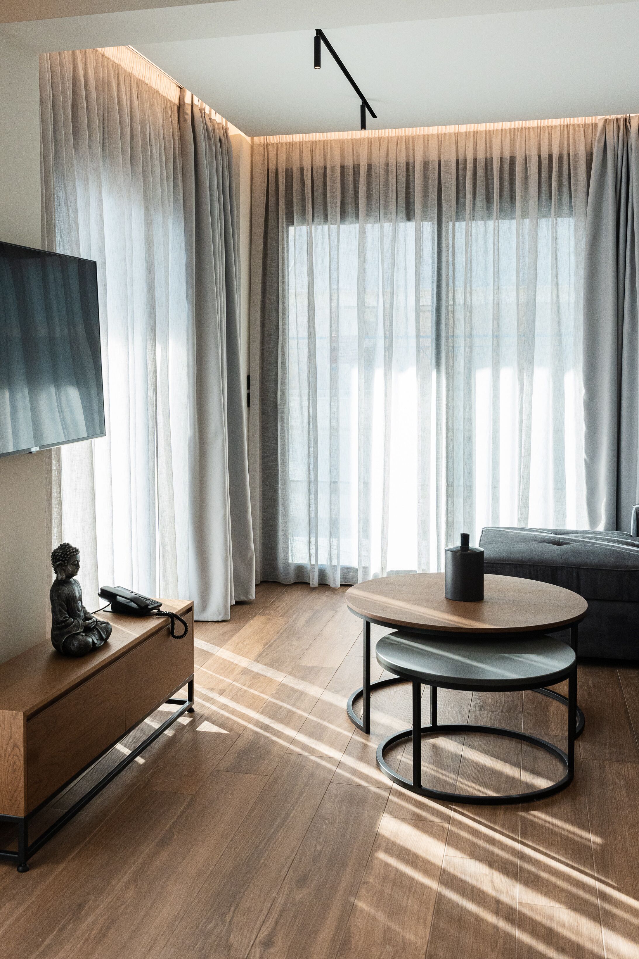 Caja de seguridad en la habitación y escritorio 