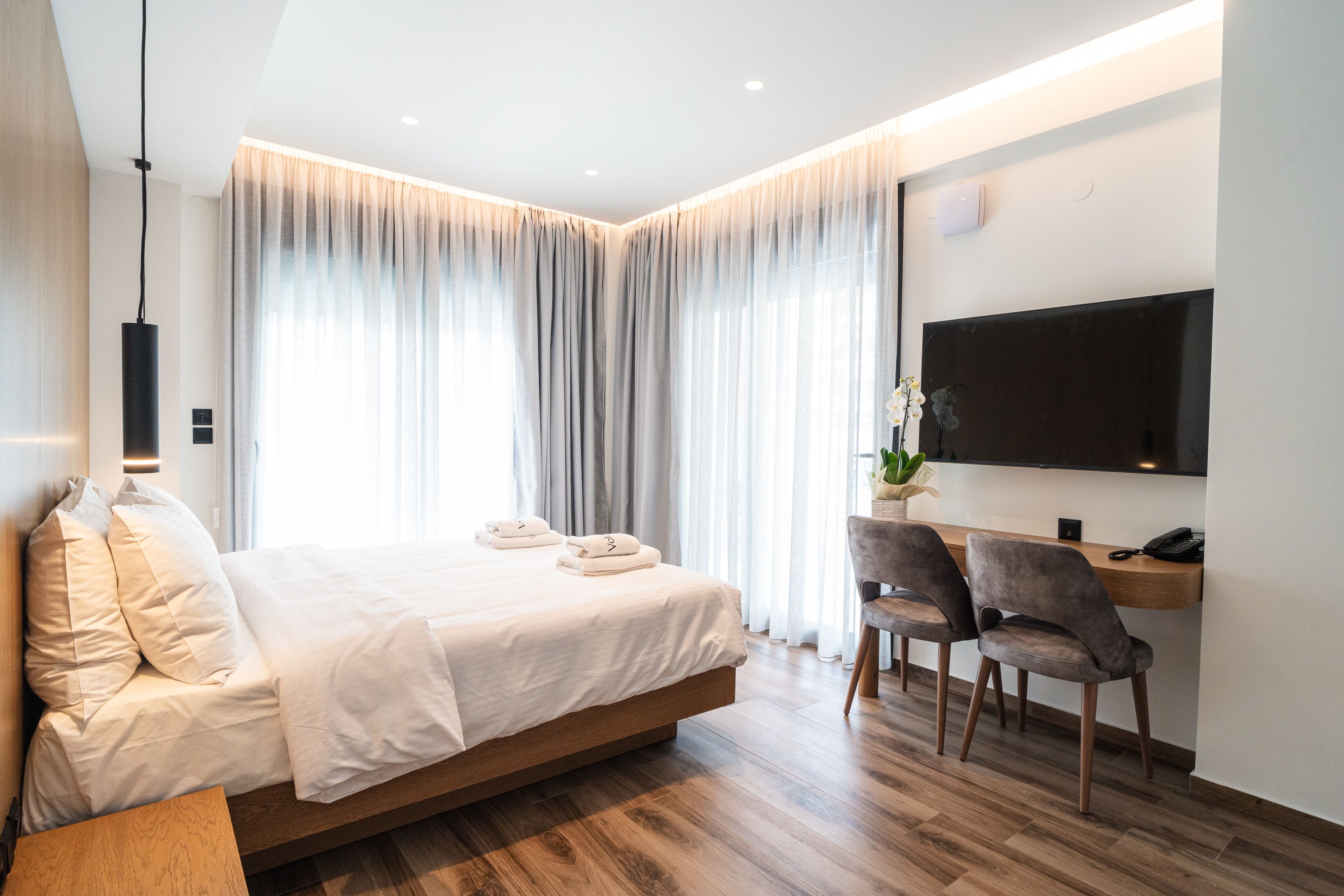 Habitación estándar, no fumadores | Caja fuerte, escritorio, espacio para trabajar con un portátil