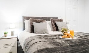 5 Schlafzimmer, Bügeleisen/Bügelbrett, WLAN, Bettwäsche