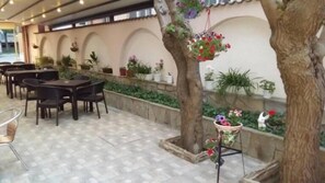 Dining - Hotel Bulgaria (Kharmanli)