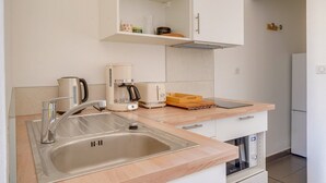Coffee/tea maker, fridge, microwave, toaster - Nice little townhouse Bordeaux (Bordeaux)