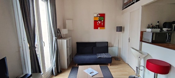 TV
