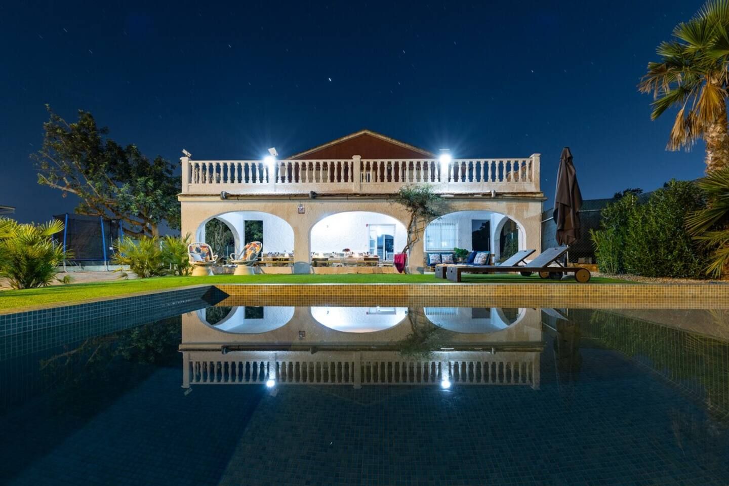حمام سباحة