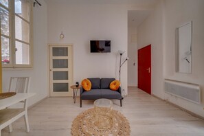 Tv och eldstad