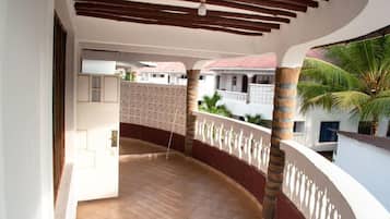 Family Villa | Balcony