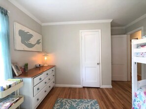 Interior - Furnished Newport Beach Cottage- 3 Month Rental. March, April, May only 2024.  (Newport)