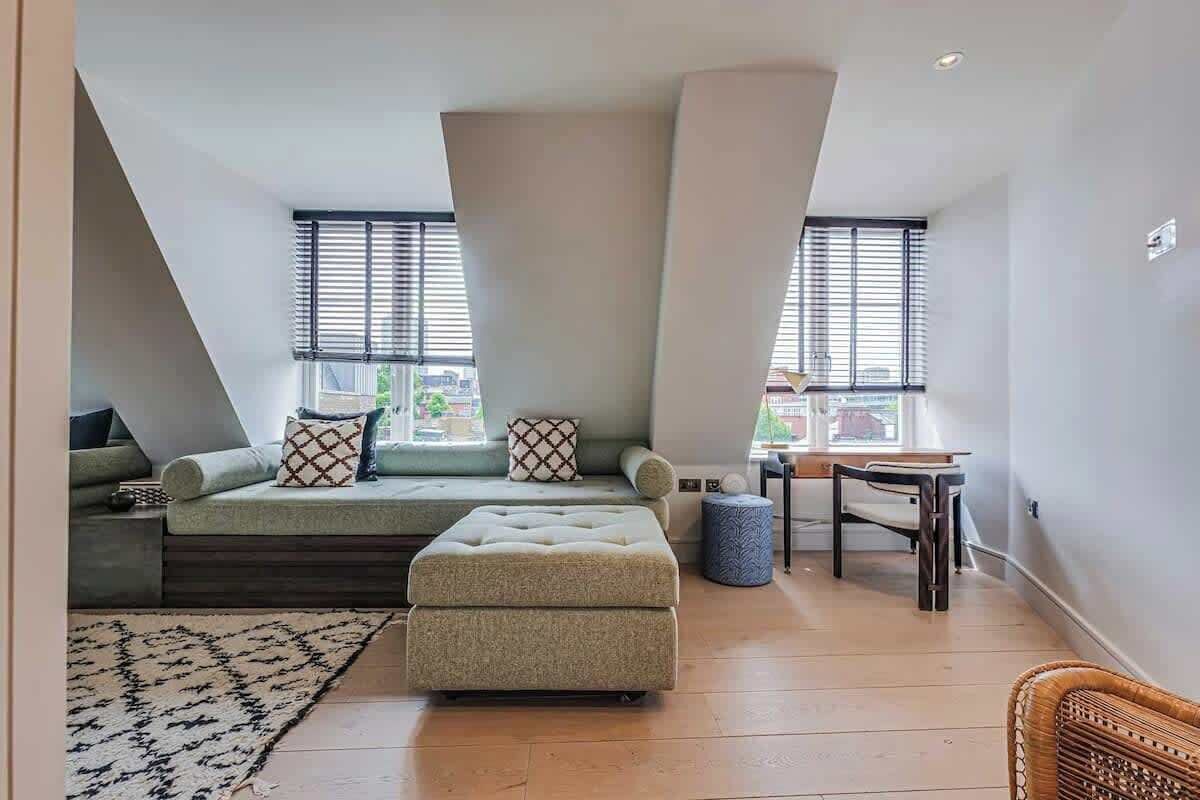 Téléviseur, bureau