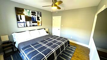 1 bedroom, desk, iron/ironing board, WiFi