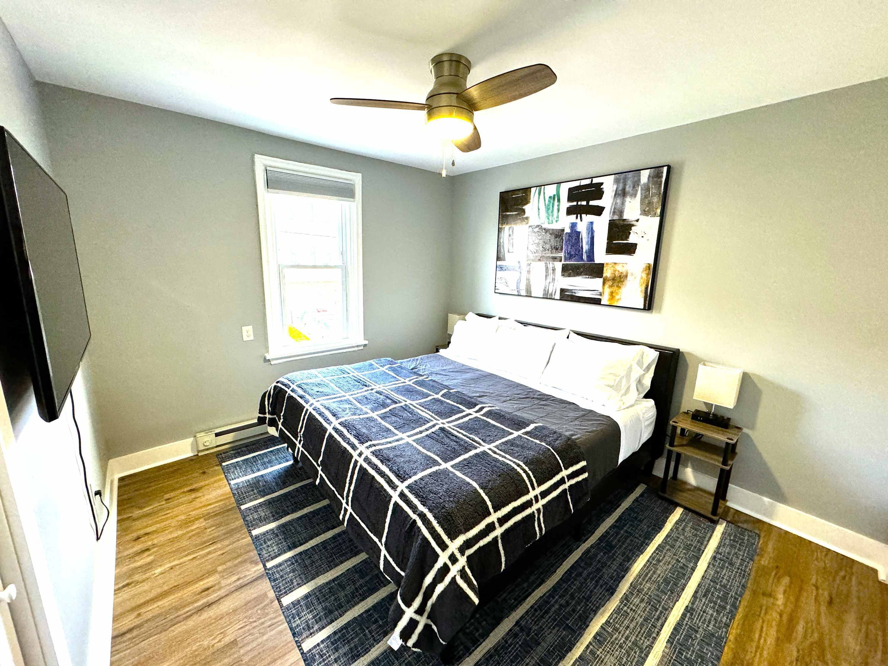 1 bedroom, desk, iron/ironing board, WiFi