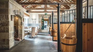 Breakfast, lunch and dinner served