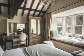 Honeymoon Double Room | Individually decorated, individually furnished, blackout drapes - The Saddle Room Restaurant (Leyburn)