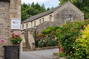 Front of property - The Saddle Room Restaurant (Leyburn)