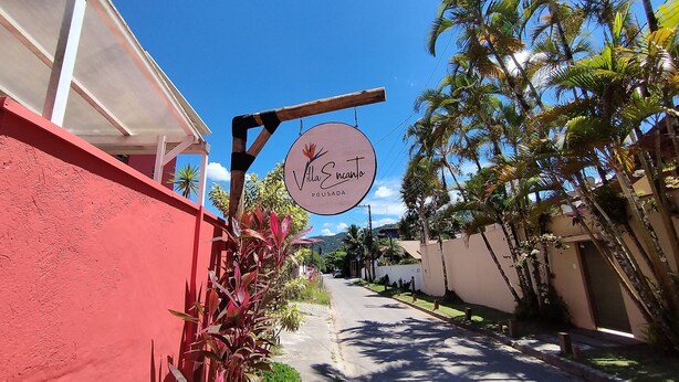 Front of property - Pousada Villa Encanto (São Sebastião)