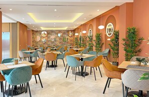 Dagelijks continentaal ontbijt (MAD 10 per persoon)