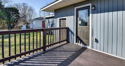 Newly Updated Home ~ 3 Mi to Downtown Charlotte!