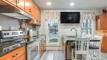 House (1 Bedroom) | Interior