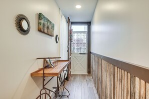 House (1 Bedroom) | Interior