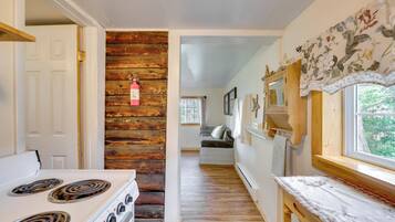 Apartment (0 Bedroom) | Interior