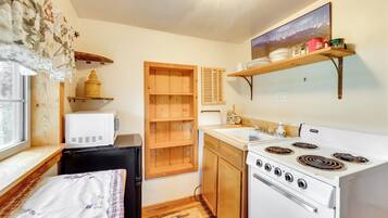 Apartment (0 Bedroom) | Interior