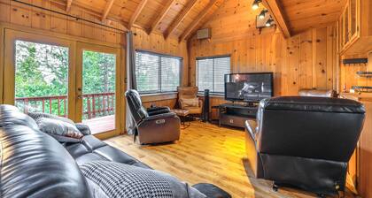 Cozy Mi-wuk Village Cabin: 18 Mi to Dodge Ridge!