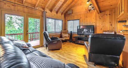Cozy Mi-wuk Village Cabin: 18 Mi to Dodge Ridge!