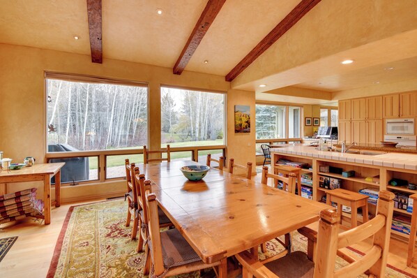 House (4 Bedrooms) | Interior