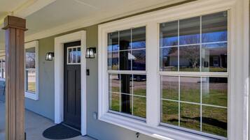 House (2 Bedrooms) | Bahagian dalam