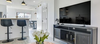 1 Mi to Beach: Cozy Grand Strand Townhome!