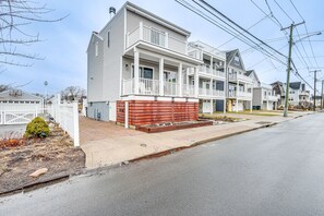Exterior - Bright Milford Beach House w/ Outdoor Shower (Milford)