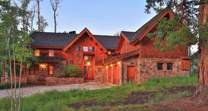 Mountain Village Marvel w/ Hot Tub & Home Gym!