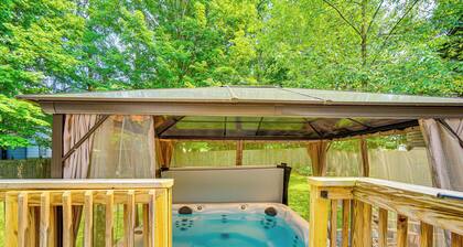 Family-friendly Home w/ Hot Tub, Near Lake George!