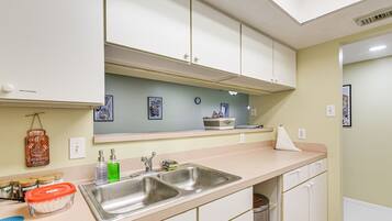 Microwave, oven, stovetop, blender