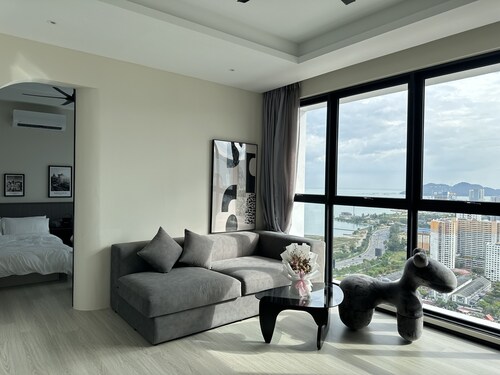 URBAN SUITES SEA VIEW GEORGETOWN PENANG