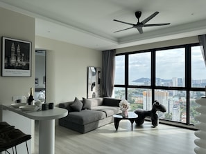 Front of property - URBAN SUITES SEA VIEW GEORGETOWN PENANG (George Town)