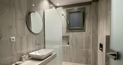 Anax Apartments