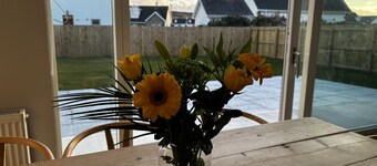 New | Family Haven | Walk to Beach | Large Garden