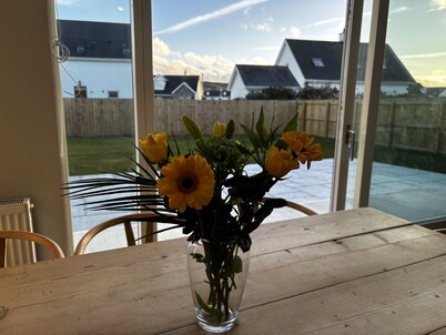 New | Family Haven | Walk to Beach | Large Garden