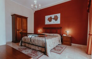 Minibar, in-room safe, free WiFi, bed sheets - San Raffaele Hotel Restaurant & Resort (Castelluccio Superiore)